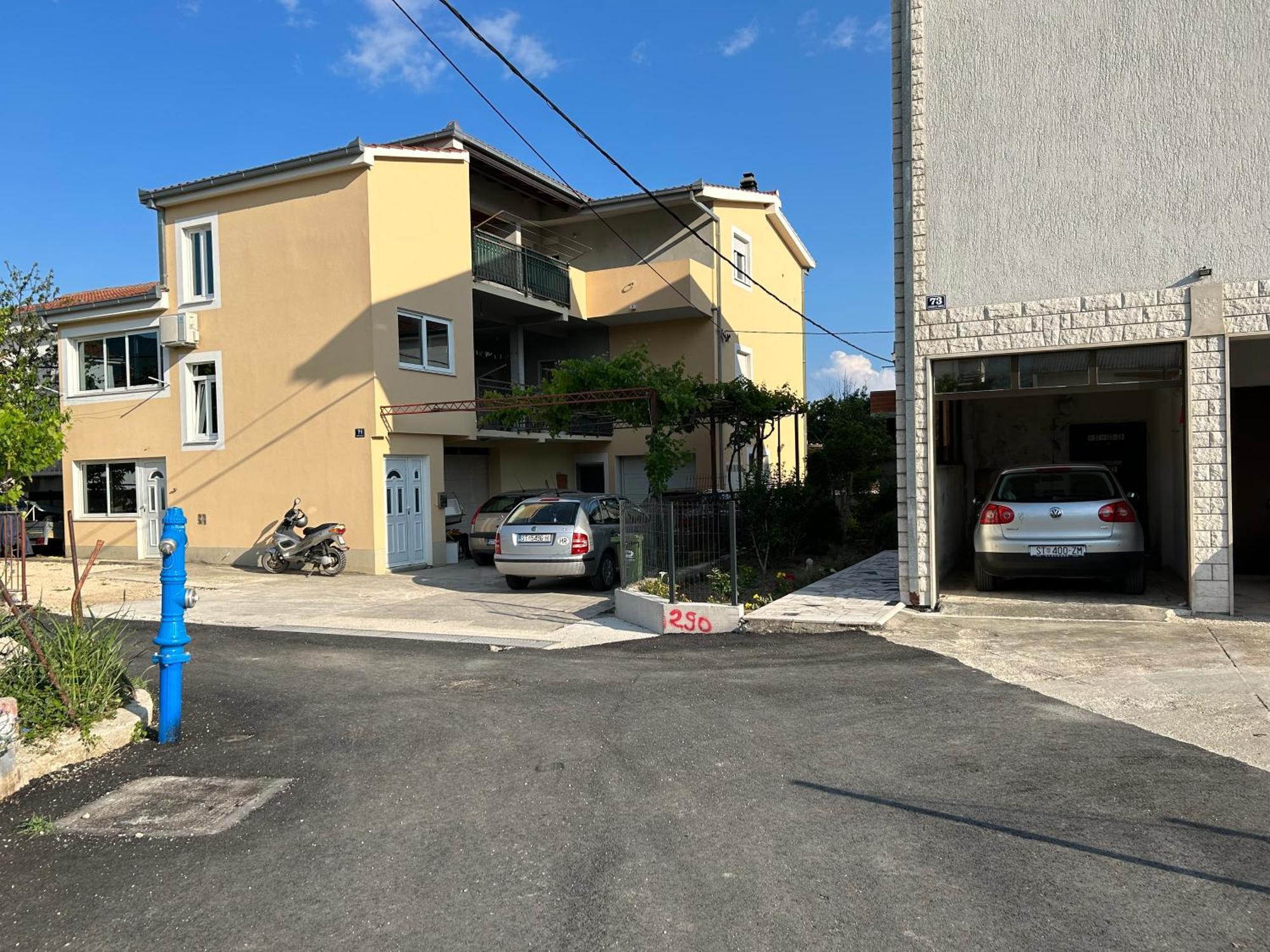 Apartment Blanca With Jacuzzi,Terase And Private Parking Kastela Exterior photo