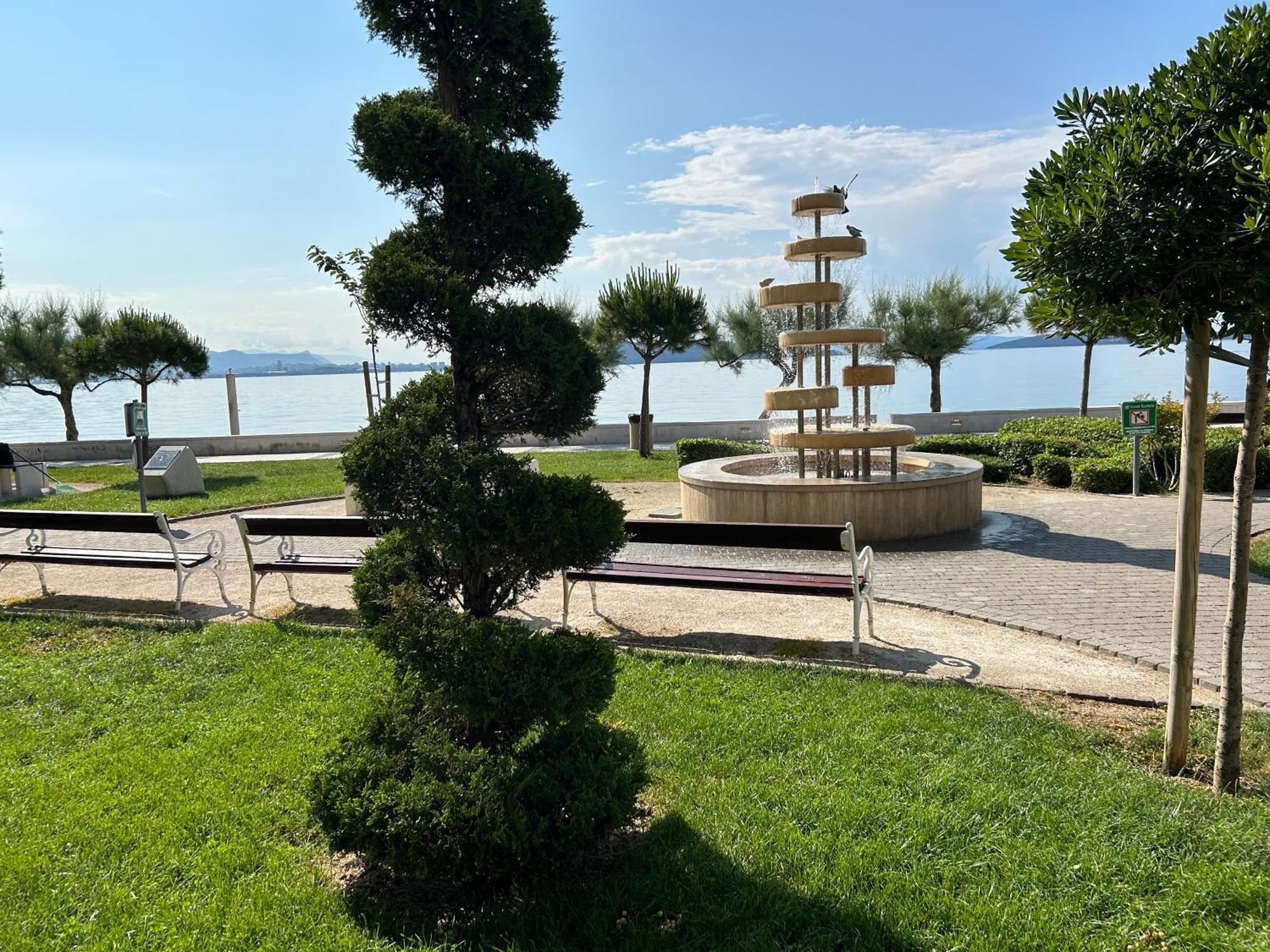 Apartment Blanca With Jacuzzi,Terase And Private Parking Kastela Exterior photo
