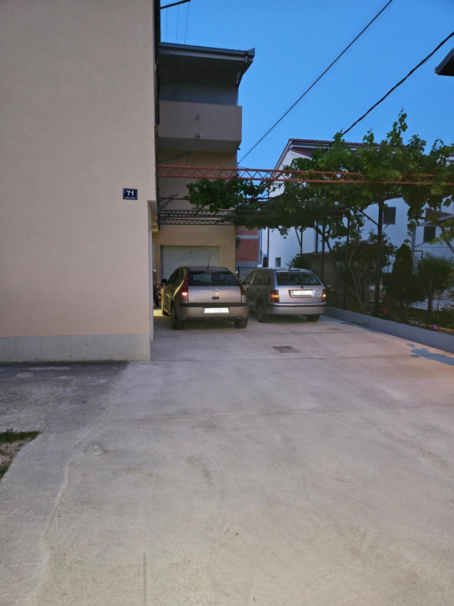 Apartment Blanca With Jacuzzi,Terase And Private Parking Kastela Exterior photo