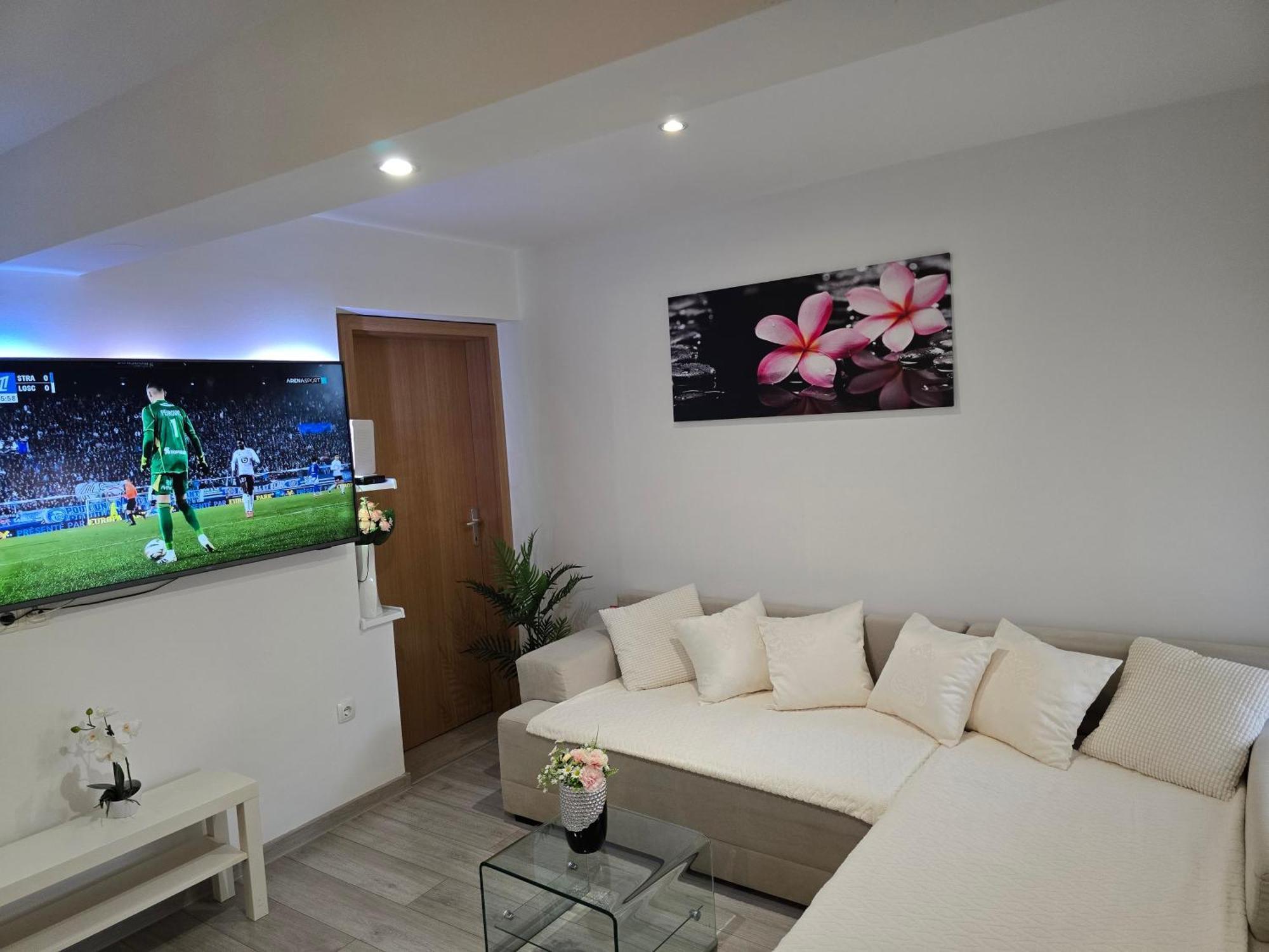 Apartment Blanca With Jacuzzi,Terase And Private Parking Kastela Exterior photo