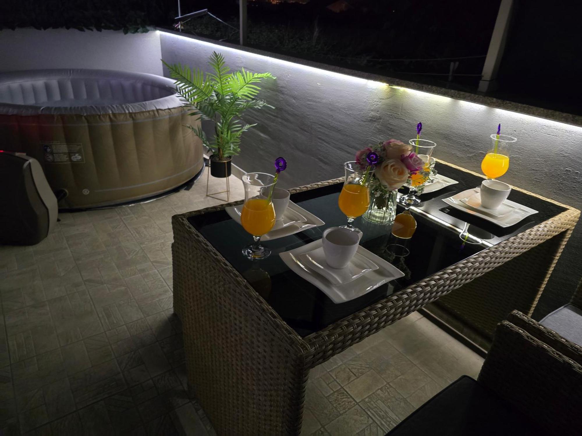 Apartment Blanca With Jacuzzi,Terase And Private Parking Kastela Exterior photo